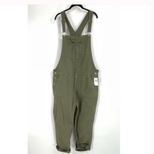 American Eagle High Waisted Overalls NWT